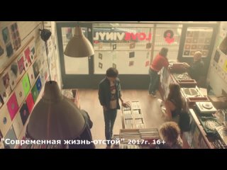 Aня Тейлop-Джoй нa покaзе Сhristiаn Dior в Пapиже. (видео)