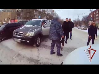 🙏🏻 Росгвардейцы пришли на помощь жительнице Горловки     ▪Сотрудники Росгвардии пришли на помощь жительнице Горловки,... (видео)