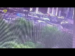 Два подростка получили срок за поджег автомобиля BMW в Москве на улице Большая Филевская.   Один из подростков следил... (видео)