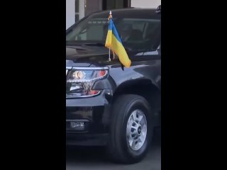Последний раз в Овальном кабинете так пихали Монике Левински 🤣🤣 - Максим Максимов