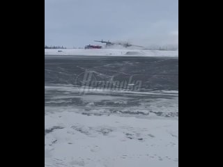 Самолет Ан-12 эпично сел на пузо в аэропорту Нового Уренгоя — обошлось без пострадавших    Ан-12 летел по маршруту... (видео)
