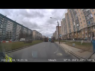 Кто подскажет, почему в илитном ака приморском районе так мало зеленых насаждений? Все к черту вырубили? Даже в... - Даниил Руденко