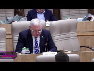 «За закладками на такси ездят» — екатеринбургский депутат Колесников креативно оценил достаток россиян    Депутат... (видео)