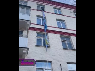 В Москве женщина-инвалид пыталась сбежать из квартиры от собственной семьи по сплетенным простыням    45-летняя... (видео)