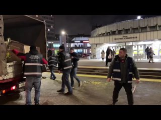 Вечером сотрудники кки вернулись на станцию метро проспект Большевиков и изъяли... (видео)