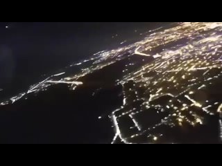 🔥 Кадры атаки Герани по ж/д составу в Сумах     Уникальные кадры одной из Гераней которая вчера чётко поразила... (видео)