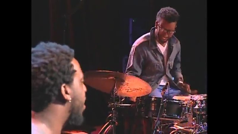 Robert Glasper Trio Maiden Voyage, Everything in its right