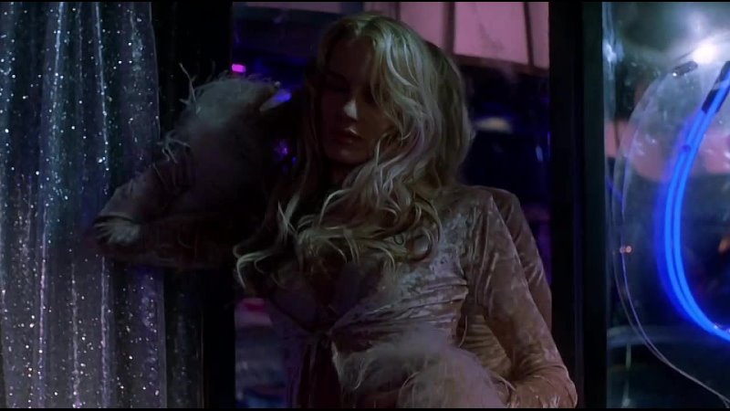 Dancing at the Blue Iguana (2000, Daryl Hannah)