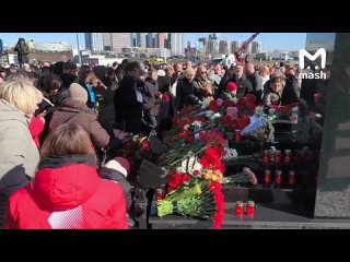 Сегодня — ровно год после жуткого теракта в "Крокусе", в котором погибли 145 человек. В подмосковном Красногорске... (видео)