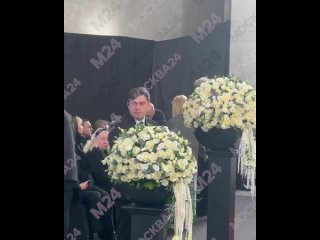 Дмитрий Песков, Григорий Лепс, Иосиф Пригожин и Валерия, Мария Захарова и Филипп Киркоров — проводить Народного артиста... (видео)
