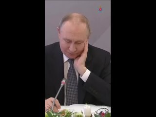 В преддверии 8 Марта Президент Владимир Путин встретился с сотрудницами и подопечными Фонда поддержки участников... (видео)