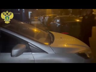 Столичная прокуратура с помощью неравнодушных людей спасла маленького тигренка    В Москве спасли трехмесячную львицу,... (видео)