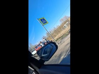 Почему в ваших машинах играет всегда самое конченое гов но? - Александр Андреев