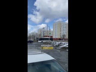 Только полный идиот мог согласовать этот пешеходный в этом месте при постоянно не работающем освещении и интуитивно его... - Владимир Власов