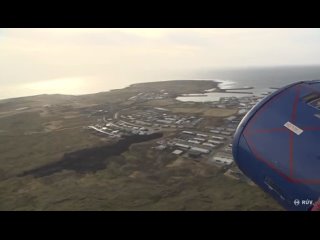 На полуострове Рейкьянес в Исландии началось извержение вулкана    Первая трещина появилась в обороне Гриндавика около... (видео)