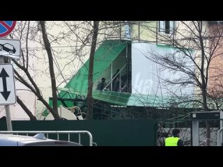 Молельный дом в Троицке парализовал жизнь города, куда мигранты сотнями стягиваются для намаза — местные утверждают,... (видео)