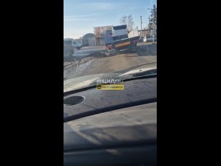Новосибирцы выражают недовольство по поводу состояния проезжей части около Пашинского переезда   На дороге имеется... (видео)