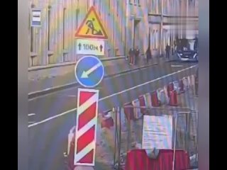 Автобус насмерть сбил женщину на Гороховой улице  44-летняя прохожая решила перейти улицу в неположенном месте, но не... (видео)