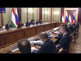 Михаил Мишустин проводит переговоры с премьер-министром Таджикистана Расулзодой.   Видео: ТАСС/ Ruptly (видео)