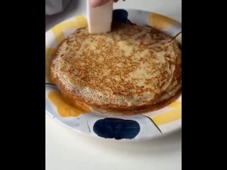 ПРОСТО И ВКУСНЕНЬКО  Ингредиенты:  3 яйца  0,5 чʌ сᴏʌи  2 ст ʌ саxаρа  1 стаĸан ʍyĸи  1 стаĸан ʍᴏʌᴏĸа ... (видео)