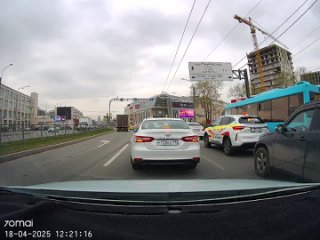 С 40 секунды. Не, ну а че, красавцы 💪 и минус 2 ряда. А потом удивляемся, а че пробки?  Вопрос другой, а че лезем?... (видео)