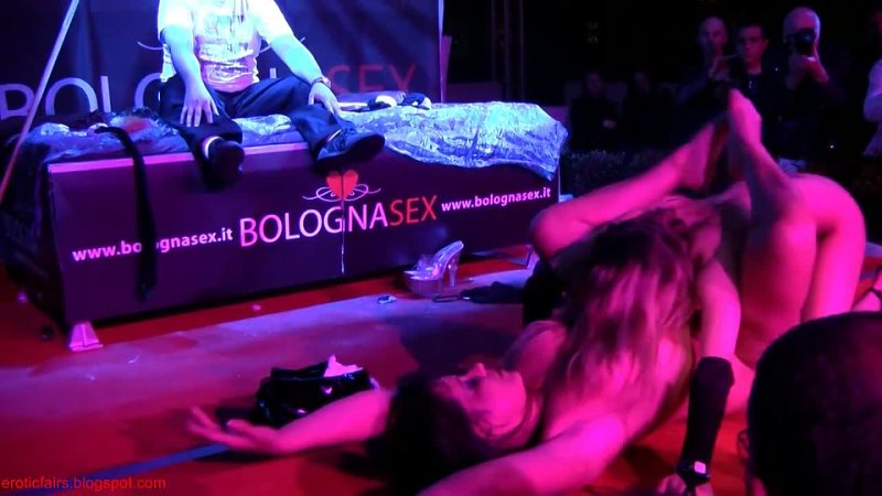 Стриптиз шоу 18+ - Пак 7, видео 21 ( Jessica Gayle & Cecilia Montana - Bologna Sex 2010 )