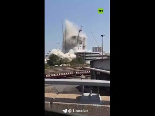 "Не у нас" 😱Мощное землетрясение произошло в Бангкоке  🔸Подземные толчки были настолько мощными, что вода из... (видео)