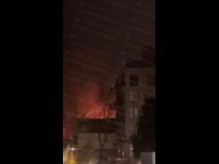 🔥 Прилёт по подстанции в Одессе    Сообщают что поражена подстанция в районе Толбухина в Одессе. Зафиксировали уже... (видео)