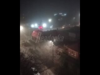 Два дома повреждены из-за атаки украинских дронов в Таганроге — оперативные службы уже на месте    На место выехали... (видео)