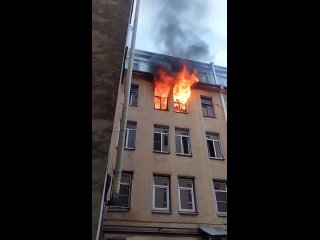 Надеюсь, все в порядке и никто не пострадал! Пожар — это реально страшно. Молодцы, что так быстро среагировали! - Dtruobmc Zqmkertksf