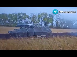 🔥 Разведчики сжигют вражескую технику в приграничье    Бойцы группировки "Север" FPV-дронами на оптоволокне разносят... (видео)