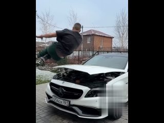 Блогеры продолжают поражать своим необычайным отсутствием ума. (видео)