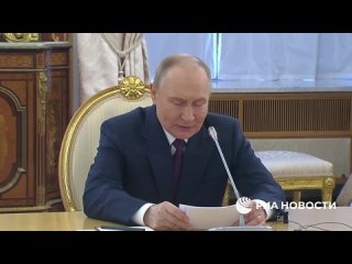 Путин на встрече с Си Цзиньпином заявил, что боевое братство народов России и Китая служит фундаментом отношений стран.... (видео)