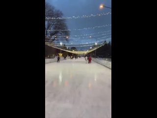 ⛸ В Парке Горького вновь состоится «Ночь на катке».  С 1 по 2 марта с полуночи до 3 часов ночи каток будет бесплатный.... (видео)