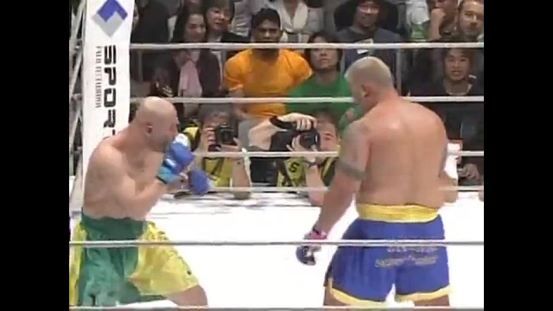 Mark Hunt vs Yosuke Nishijima [Pride 31] (26 February 2006)