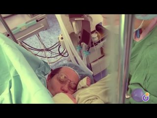 В Подмосковье 43-летняя женщина родила своего 12-го ребенка — мальчика.   Роды проходили в партнерском формате. Рядом с... (видео)