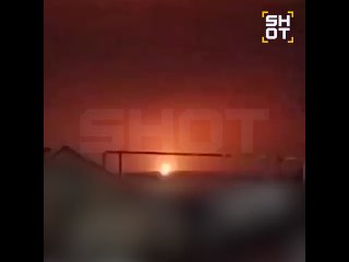 Пожар произошёл на НПЗ в посёлке Чертково Ростовской области. Перед этим местные жители слышали взрыв.    Прямо сейчас... (видео)
