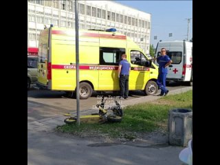 Наши читатели сообщают, что на улице Щорса сбили самокатчицу  Подробности выясняем.  UPD: "Сотрудники Госавтоинспекции... (видео)