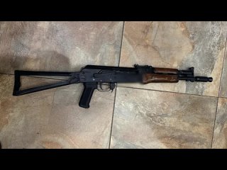 14 апреля поздно вечером автобус маршрута №420А шел по Приморскому шоссе из Зеленогорска в поселок Озерки. На подъезде... (видео)