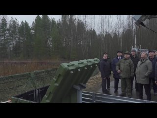 Медведев поручил для защиты от БПЛА развернуть высокоэффективные комплексы ПВО    Медведеву показали комплексы... (видео)