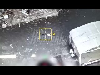 Наш флаг уже на центральной площади Суджи — его водрузили десантники 11-й гвардейской бригады ВС РФ    Русская армия... (видео)