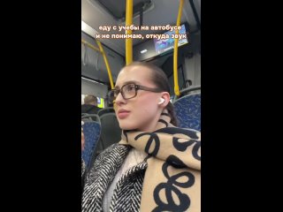 Каждую пятницу петербуржцы могут бесплатно окультуриваться 😎   Уличная опера для горожан проходит каждую пятницу,... (видео)