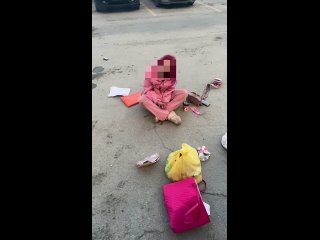 😬 Жительница Новосибирска устроила шоу на капоте машины, а на следующий день украла у таксиста 4000 рублей    По... (видео)