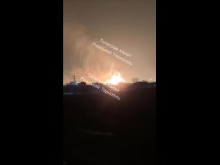 🔥 Пылает крупная газокомпрессорная станция в Тернополе    Массированные прилеты по газовой инфраструктуре в Тернополе ... (видео)