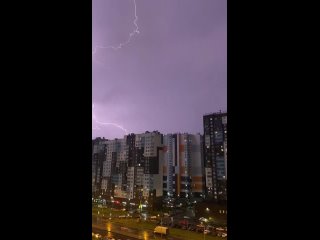 Гроза ожидается в Петербурге в эту субботу — синоптики  Она начнется во второй половине дня. При этом температурный фон... (видео)