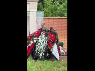 Диана Гурцкая почтила память мужа в годовщину его смерти  46-летняя певица овдовела два года назад - муж Гурцкой,... (видео)
