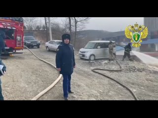 🔥 Песок — огонь: во Владивостоке появились аномальные зоны, из которых люди уезжают в больницы с ожогами ног    На... (видео)