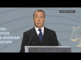☝🏻🇷🇺 «Многим в России больше нравится вариант капитуляции Киева» — Медведев    В случае отказа от мира украину ждет... (видео)