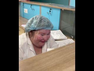В Набережных Челнах дежурная медсестра пнула пациента, а после показала ему средний палец    Как стало известно... (видео)