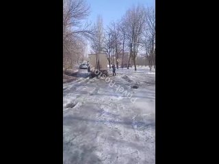 То самое место в Шахтах, куда приезжал Слюсарь и хвалил мэра Петрова  Шахтинские автомобилисты массово застревают в... (видео)
